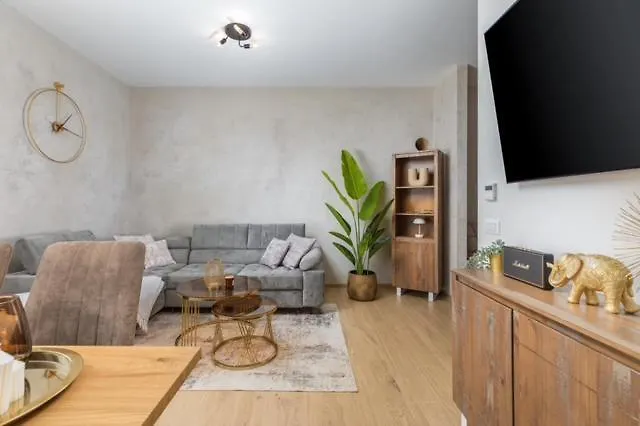 Lux Liburni - New 풀라