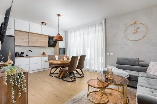 Lux Liburni - New * 풀라